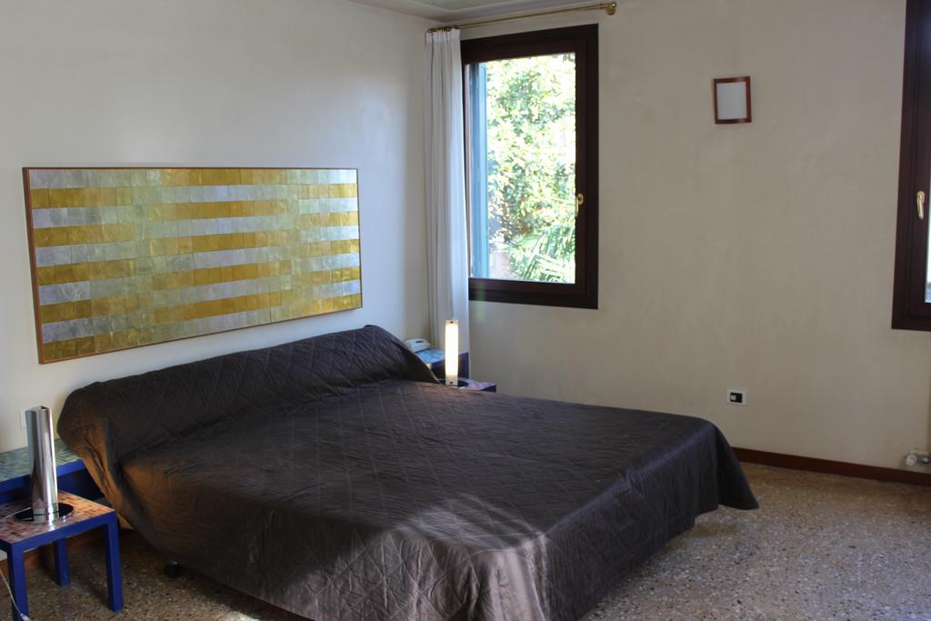 Bed and Breakfast Domus Orsoni Венеция Экстерьер фото